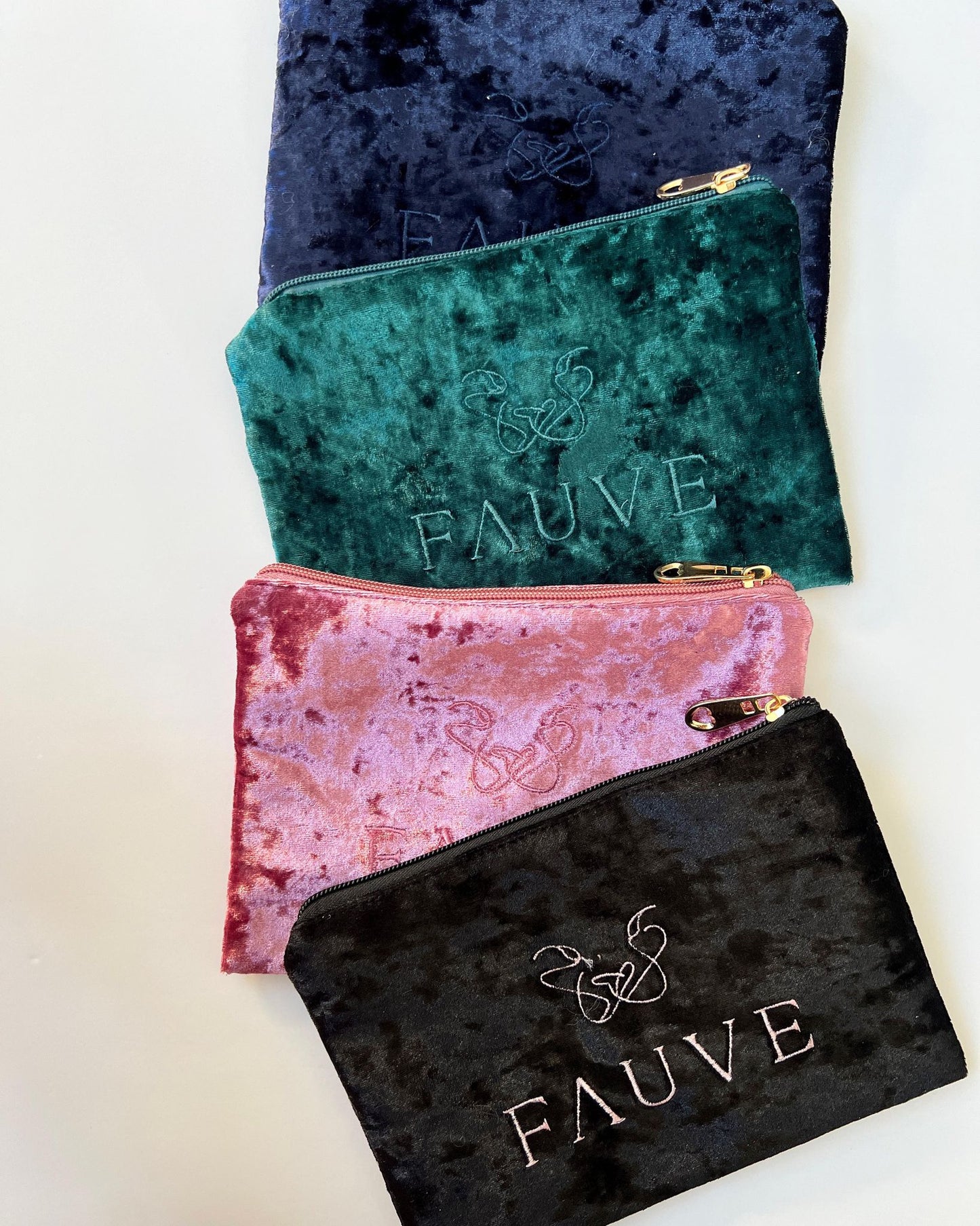 Pochettes en velours