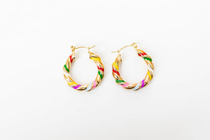 Boucles d'oreilles or torsadées colorées